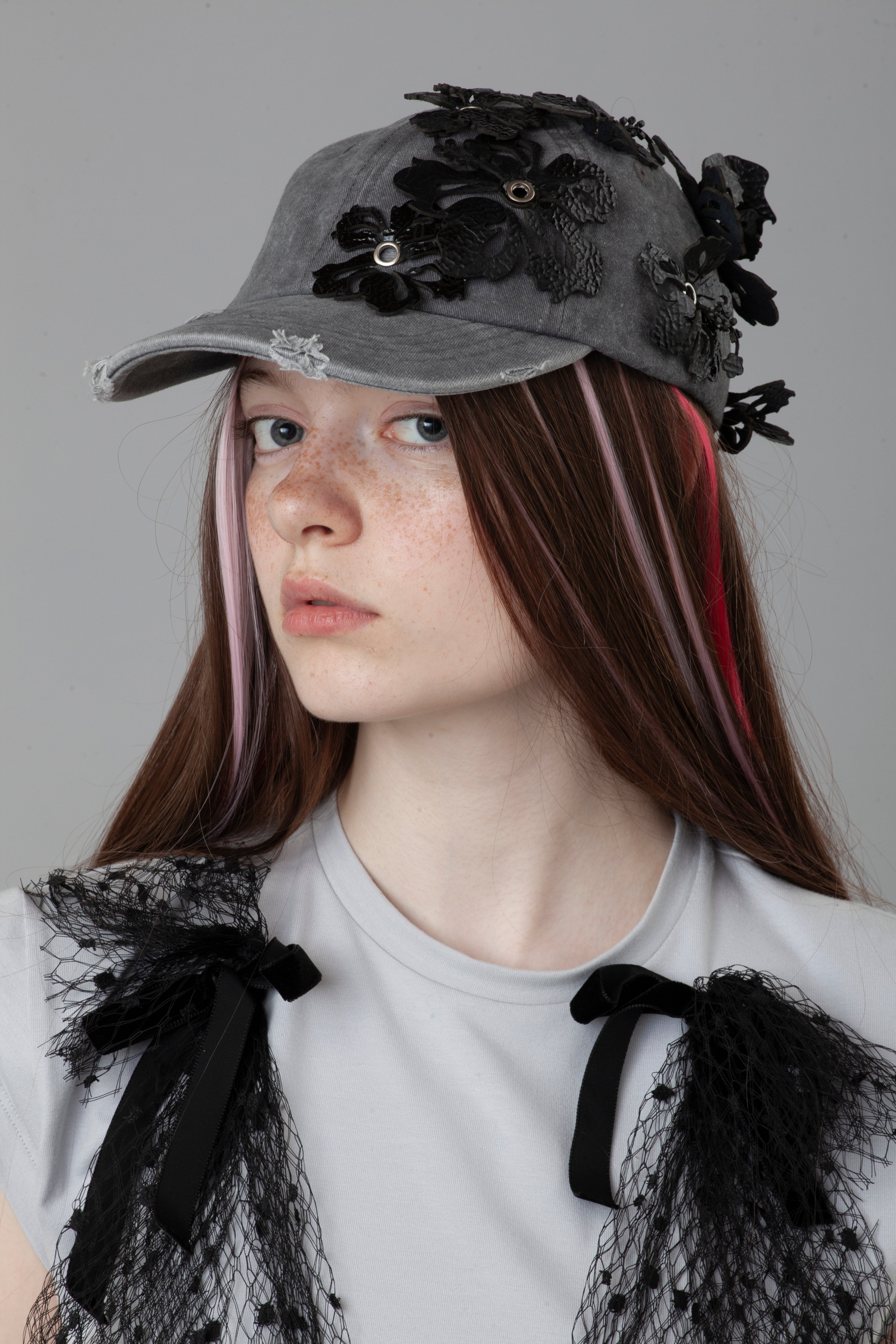Hannah Flower Cap Black